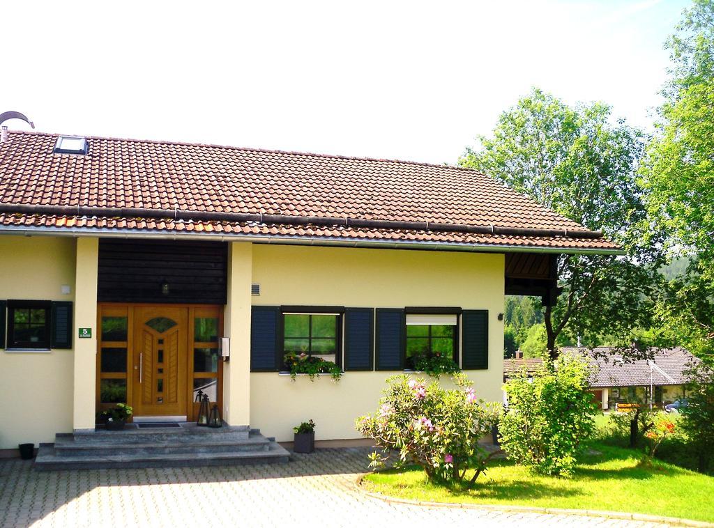 Ferienwohnung Im Landhaus Am Nationalpark Ludwigsthal Bagian luar foto